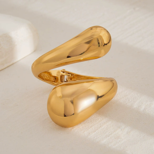 Wholesale Platinum Exaggerated Smooth Hug Water Drop Spring Bracelet For Women With Geometric Style And Electroplating Treatment