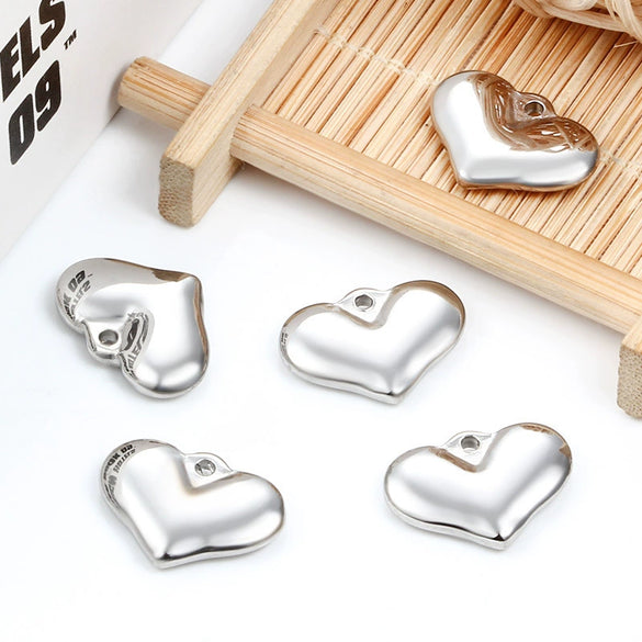 Wholesale Polished Stainless Steel Heart Shaped Personality Love Pendant Jewelry Accessories For Women