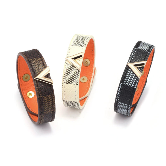 Wholesale Pu Leather Vshaped Bracelet Handmade With Letters Numbers Text Pattern For Men And Women