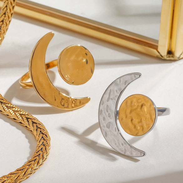 Wholesale Quiet Elegant Design 18K Gold Plated Stainless Steel Hammered Geometric Moon And Sun Adjustable Open Ring Jewelry