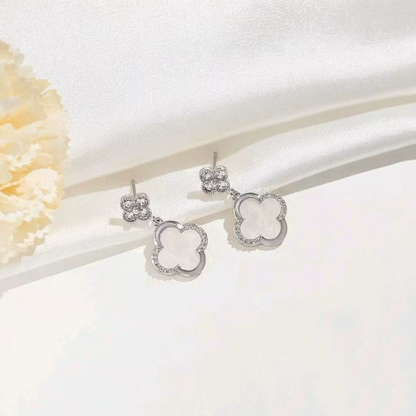 Wholesale Real Gold Electroplated Copper Earrings Set With Diamonds And Zircon Fourleaf Clover Shape For Women College Style