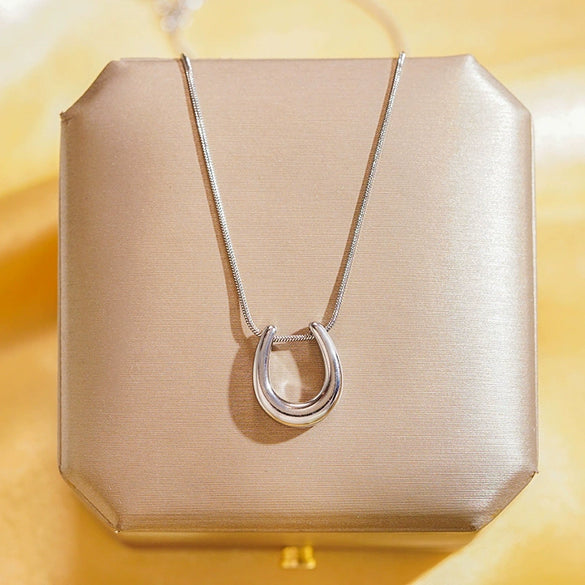 Wholesale Real Gold Electroplated Geometric Pattern Titanium Steel And Copper Necklace With Zircon And Pearl For Women Elegant Light Luxury Jewelry