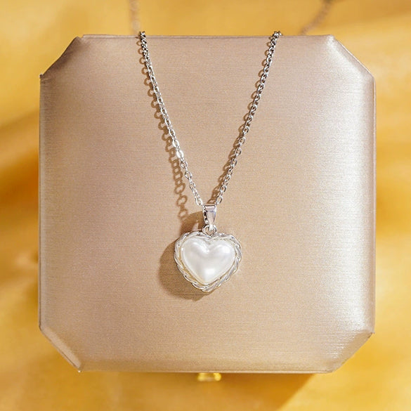 Wholesale Real Gold Electroplated Geometric Pattern Titanium Steel And Copper Necklace With Zircon And Pearl For Women Elegant Light Luxury Jewelry