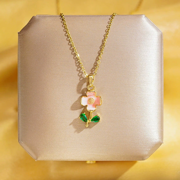 Wholesale Real Gold Electroplated Geometric Pattern Titanium Steel And Copper Necklace With Zircon And Pearl For Women Elegant Light Luxury Jewelry