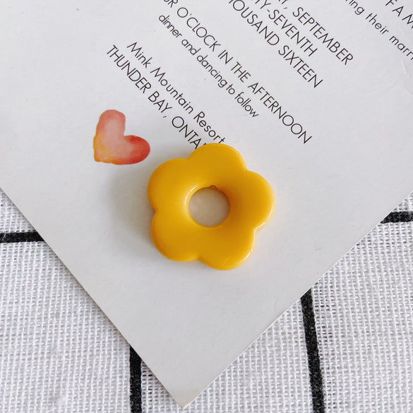 Wholesale Resin And Plastic Flower Earrings Accessories With Environmental Protection Treatment For Diy Jewelry
