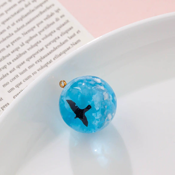Wholesale Resin And Plastic Natural Style Luminous Blue Sky White Cloud Big Goose Epoxy Necklace Pendant Jewelry