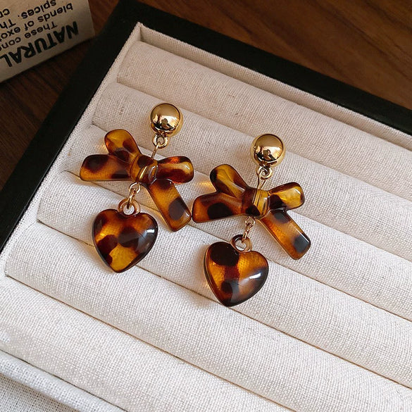 Wholesale Resin And Plastic Retro Ushaped Electroplated Earrings For Women