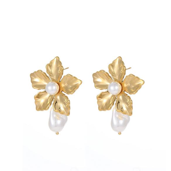 Wholesale Retro Baroque Pearl Flower Stainless Steel 18K Gold Electroplated Women's Earrings