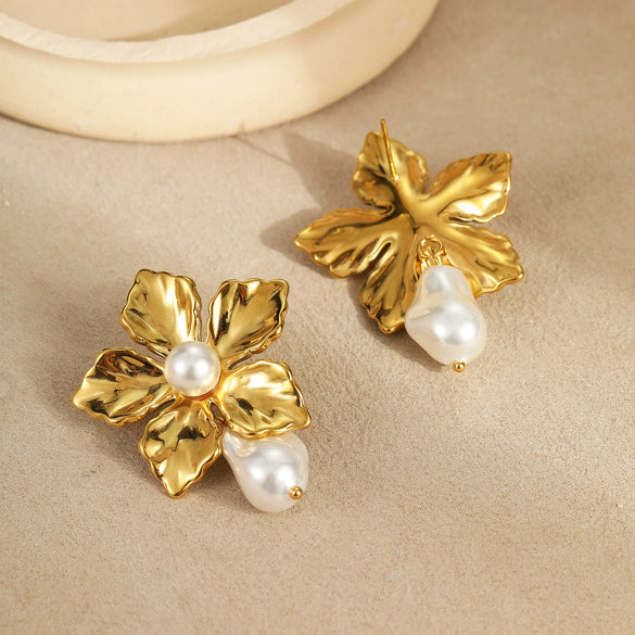 Wholesale Retro Baroque Pearl Flower Stainless Steel 18K Gold Electroplated Women's Earrings
