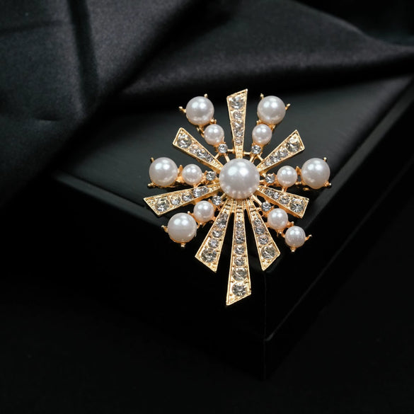 Wholesale Retro Brooch Zinc Alloy Constellation Electroplating Diamond Pearl Jewelry For Women And Unisex