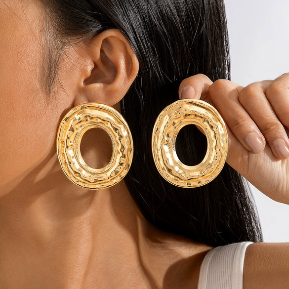 Wholesale Retro Drop Shaped Pleated Geometric Oval Triangle Earrings For Women Made Of Iron With Electroplating