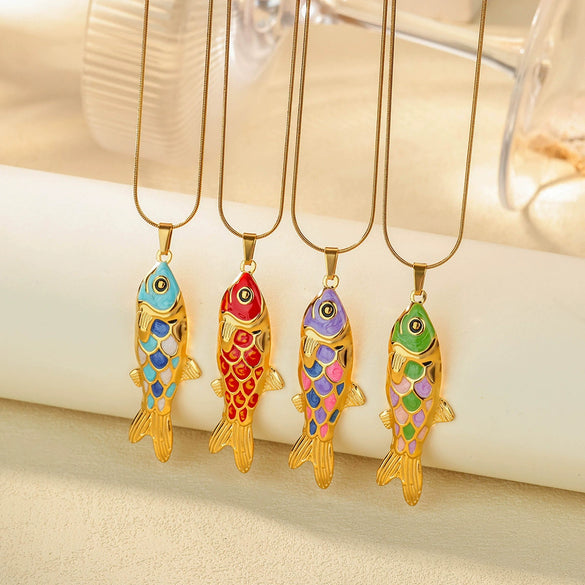 Wholesale Retro Elegant Ocean Style Pearl Shell Koi Conch Pendant Necklace For Women With Gold Plated Titanium Steel And O Word Chain Featuring Animal Zodiac Patterns