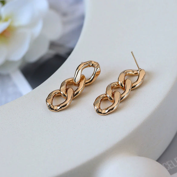 Wholesale Retro Exaggerated Gold Chain Earrings Alloy Electroplated Geometric Style For Women