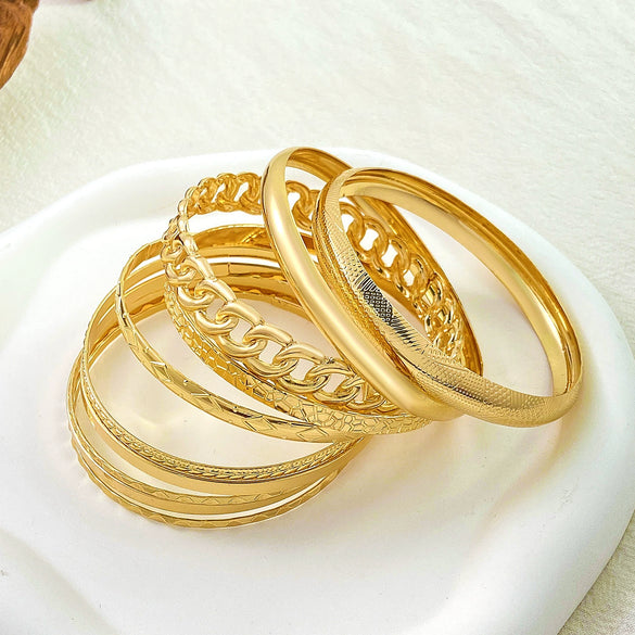 Wholesale Retro Exaggerated Wide Alloy Bracelet Set With Geometric Style And Electroplating Treatment