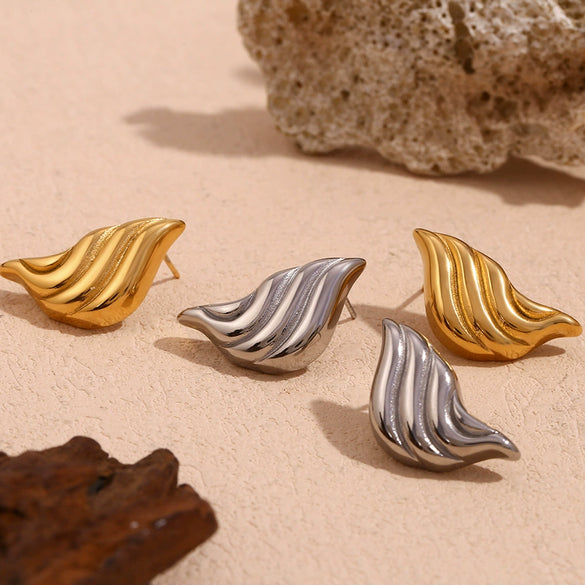 Wholesale Retro Fashion Stainless Steel 18K Gold Plated Casting Geometric Drop Earrings For Women