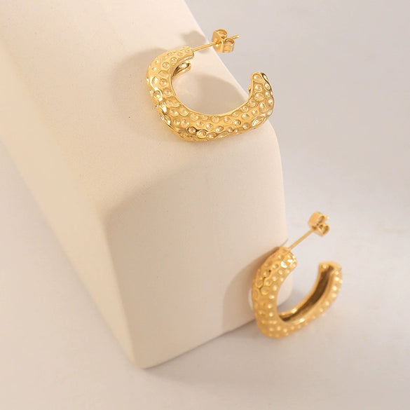 Wholesale Retro Fashion 316L Stainless Steel Cshaped Embellished Women's Earrings