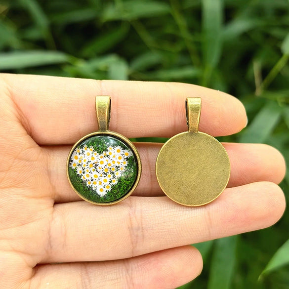 Wholesale Retro Floral Zinc Alloy Pendant Necklace With Electroplating