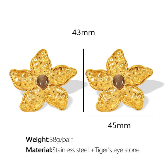 Wholesale Retro Flower Design 316L Stainless Steel Earrings Plated With Gold