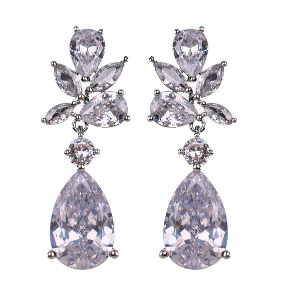 Wholesale Retro Flower Stud Earrings In Court Style Made Of Copper With Electroplating