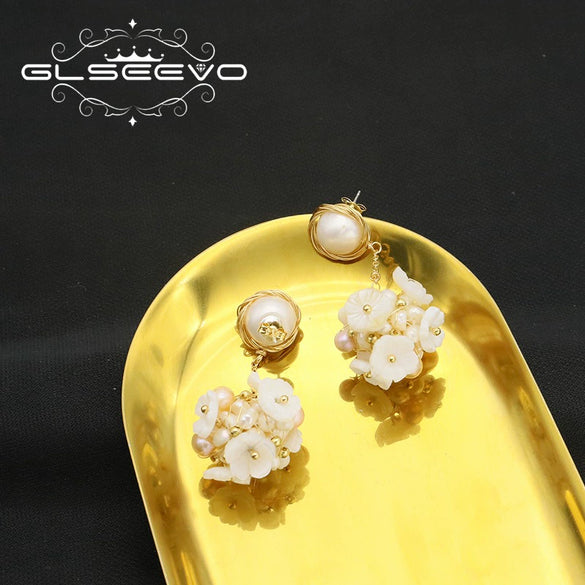 Wholesale Retro Geometric Natural Pearl Shell Flower Ball Pendant Earrings With Electroplating Design