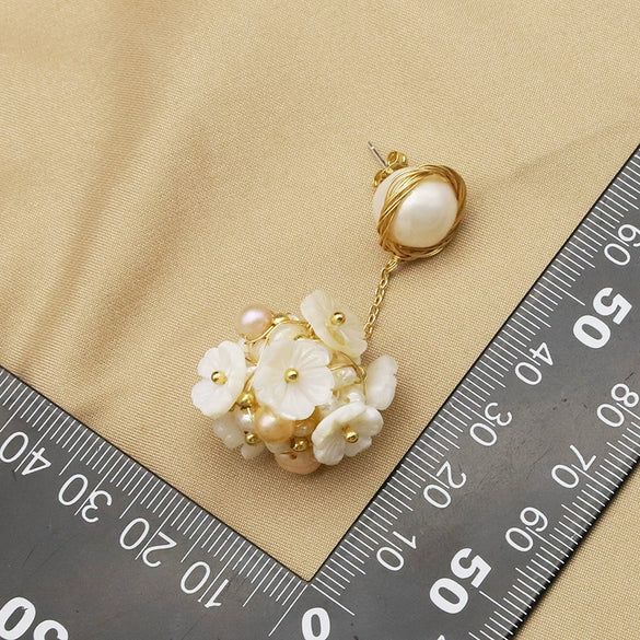 Wholesale Retro Geometric Natural Pearl Shell Flower Ball Pendant Earrings With Electroplating Design