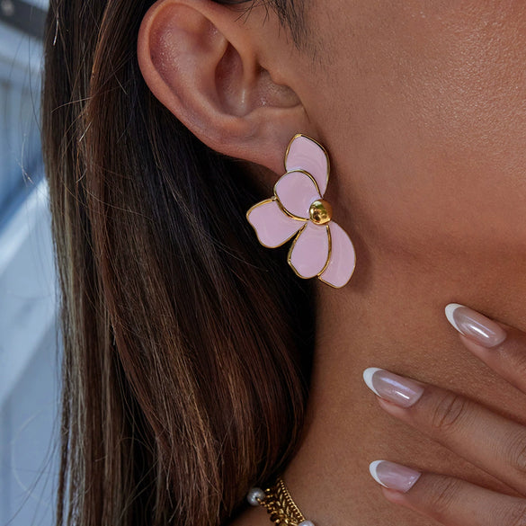 Wholesale Retro Geometric Stainless Steel White Oil Drop Flower Earrings With Electroplating For Women