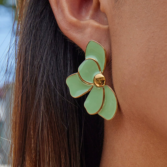 Wholesale Retro Geometric Stainless Steel White Oil Drop Flower Earrings With Electroplating For Women