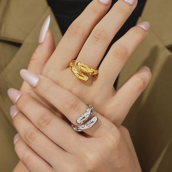 Wholesale Retro Hammer Karst Geometric 316L Stainless Steel Ring With 18K Gold Plated Electroplating For Women