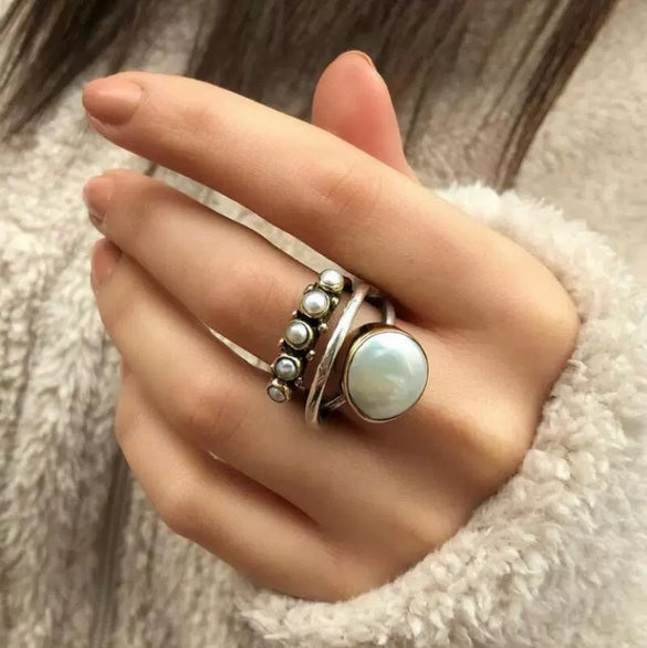 Wholesale Retro Imitation Pearl Opening Ring With Geometric Pattern For Women