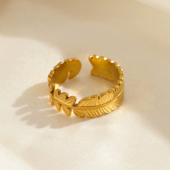 Wholesale Retro Leaf Titanium Steel Ring 18K Gold Plated