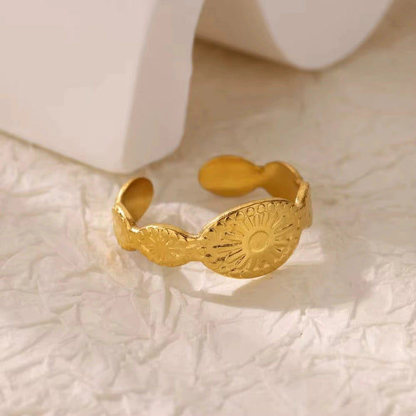 Wholesale Retro Light Luxury Open Ring With Imitation Pearls Set With Diamonds In Star Flower Leaf And Snake Design