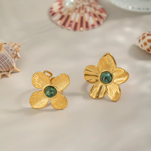 Wholesale Retro Luxury High End Ring Jewelry For Women Flower Inlaid African Turquoise Titanium Steel Geometric Shape Pvd Vacuum Real Gold Electroplating