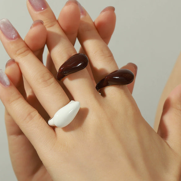 Wholesale Retro Niche Design Copper Enamel Glaze Drop Shaped Opening Ring Jewelry For Women