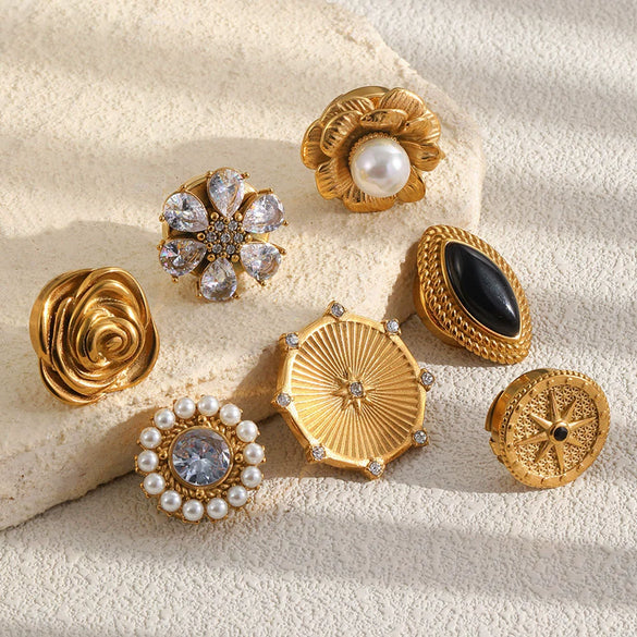 Wholesale Retro Niche Fashion Jewelry Accessories Stainless Steel 18K Goldplated Eyeshaped Faux Pearl Flower Suit Button