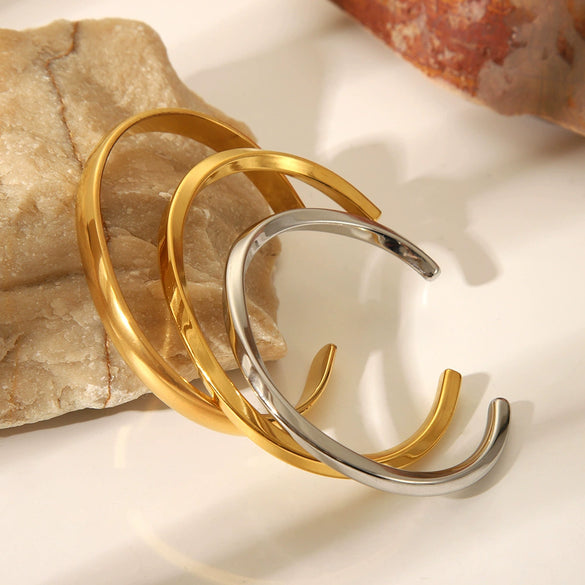 Wholesale Retro Open Bracelet For Women Stainless Steel With Vacuum Real Gold Electroplating In Pvd Furnace Simple And Fashionable High End Jewelry