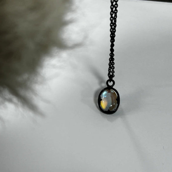Wholesale Retro Oval Alloy Geometric Electroplated Pendant Clavicle Chain For Men And Women