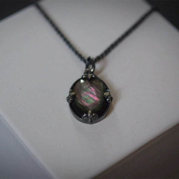 Wholesale Retro Oval Alloy Geometric Electroplated Pendant Clavicle Chain For Men And Women