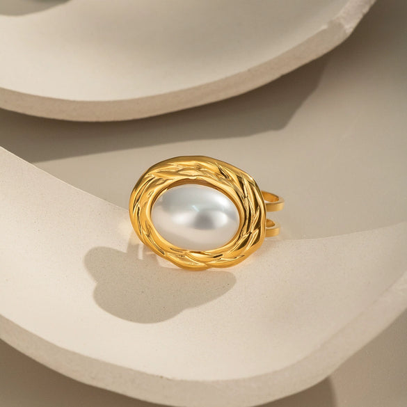 Wholesale Retro Simple Temperament Pearl Open Ring In Geometric Shape Titanium Steel Electroplating Jewelry For Women