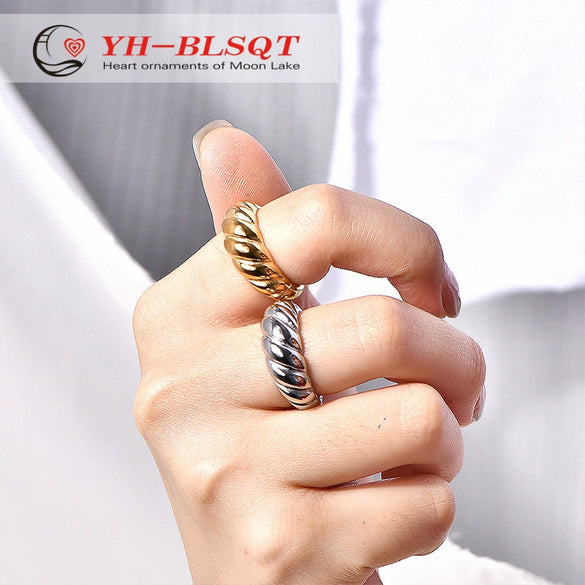 Wholesale Retro Simple Titanium Steel Casting And Electroplating Twist Personality Bread Ring For Unisex