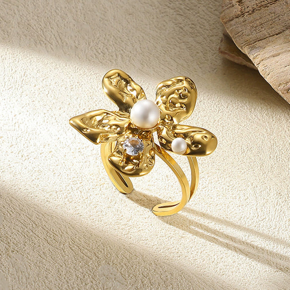 Wholesale Retro Stainless Steel Geometric Irregular Pleated Flower Ring With Electroplating
