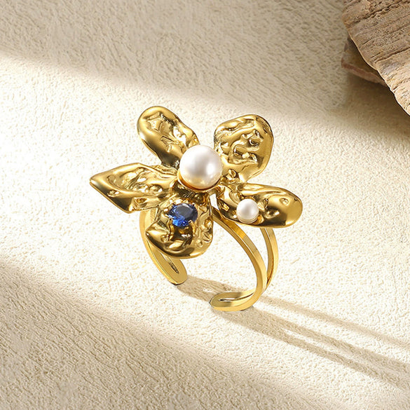 Wholesale Retro Stainless Steel Geometric Irregular Pleated Flower Ring With Electroplating