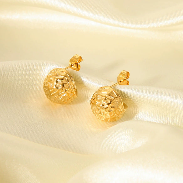 Wholesale Retro Style Stainless Steel Earrings For Women With Vacuum Real Gold Electroplating In Pvd Furnace