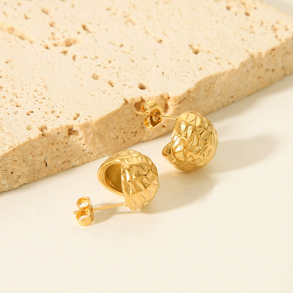 Wholesale Retro Style Stainless Steel Earrings For Women With Vacuum Real Gold Electroplating In Pvd Furnace