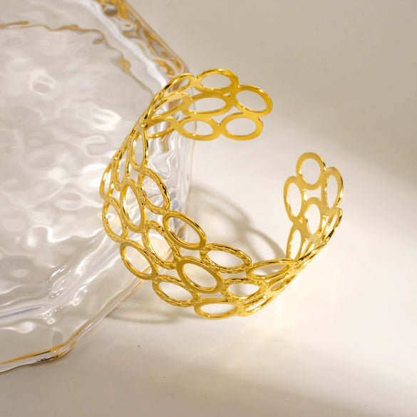 Wholesale Retro Texture Stainless Steel Electroplated Vacuum In Furnace Ins Style Geometric Bracelet