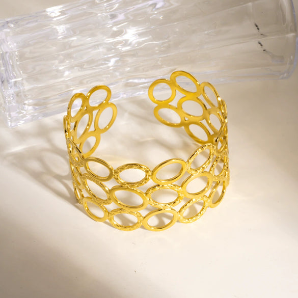 Wholesale Retro Texture Stainless Steel Electroplated Vacuum In Furnace Ins Style Geometric Bracelet