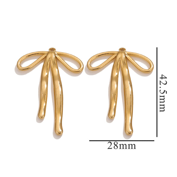 Wholesale Retro Three Dimensional Sun Pendant Stainless Steel Necklace Accessories With Electroplating