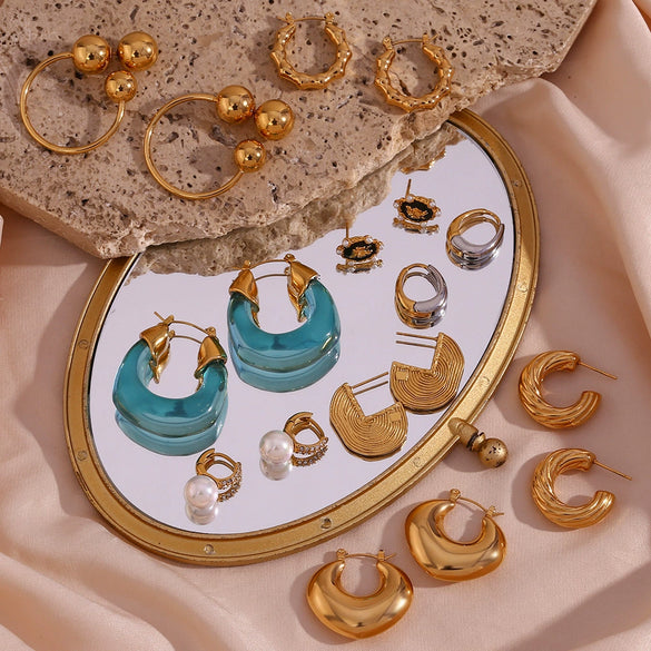 Wholesale Retro Titanium Steel U Shaped Exaggerated Hoop Earrings For Women 18K Gold Plated Stainless Steel And Acrylic Geometric Style Electroplated