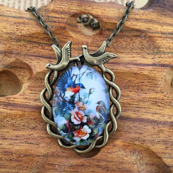 Wholesale Retro Women's Plastic And Resin Necklace With Forest Bird And Leaf Design
