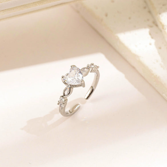 Wholesale Ring Copper Inlaid Rhinestone Geometric Bow Wave Animal Zodiac Butterfly Snake Style