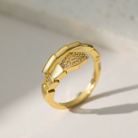 Wholesale Ring Copper Inlaid Rhinestone Geometric Bow Wave Animal Zodiac Butterfly Snake Style